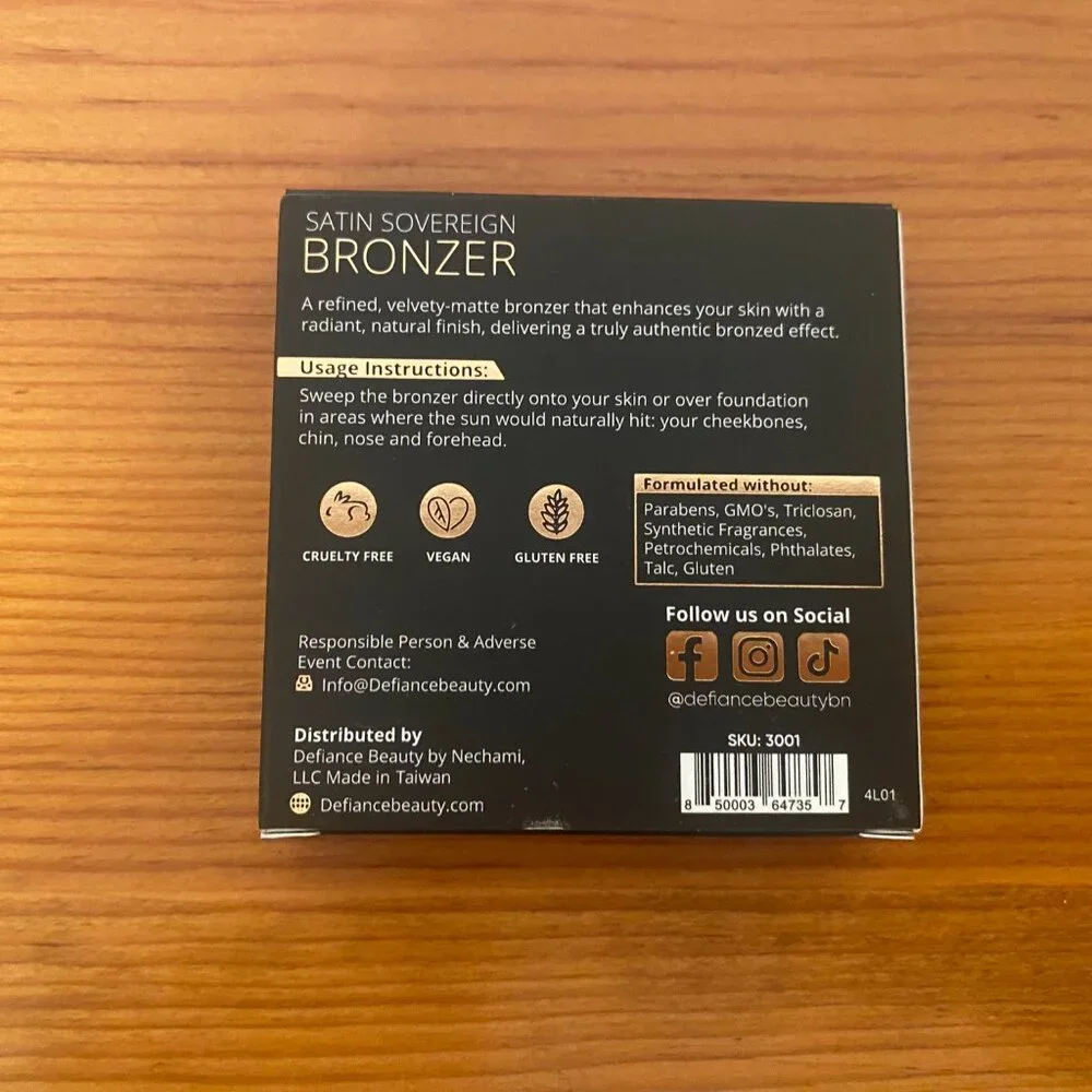 New in Box Defiance‎ Beauty Satin Sovereign Bronzer Shade Goddess Glow